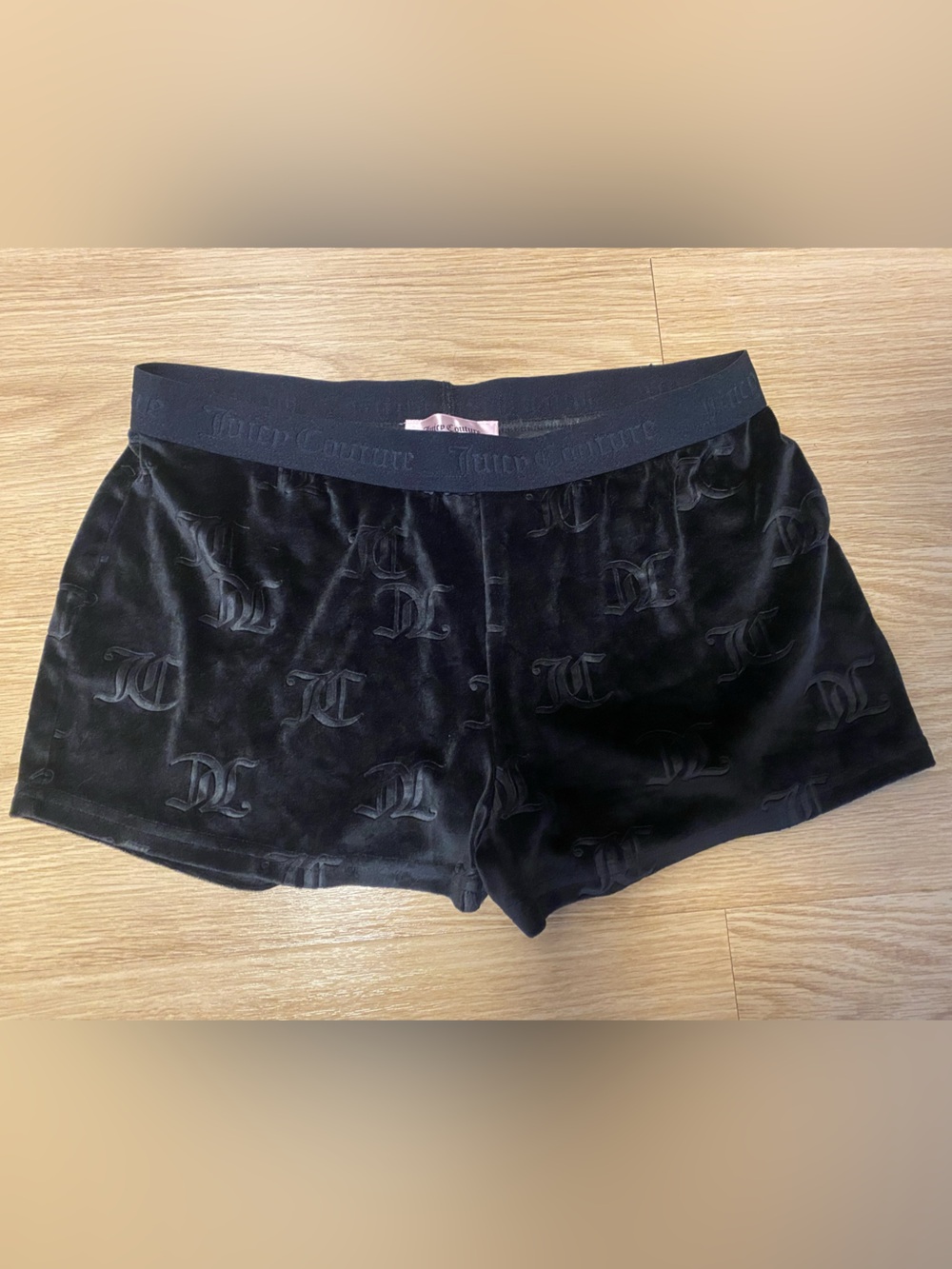 Juicy Couture Y2K Black Velour Short shorts with elastic waist medium vintage